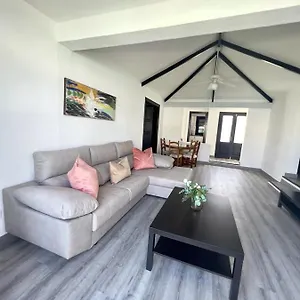 https://los-playa-de-las-americas-tenerife.in-canary-islands.com
